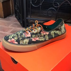 American Eagle shoes